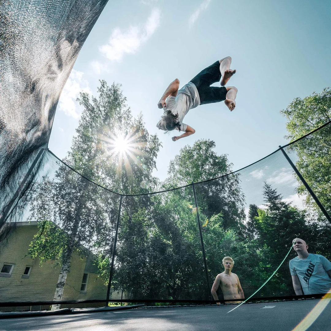 ACON 16 HD PRO - Rektangulär studsmatta med skyddsnät och stege